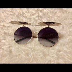 Linda Farrow Matthew Williamson 142 C6